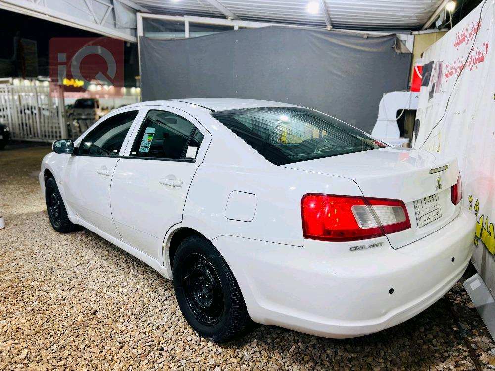 ميتسوبيشي جالنت